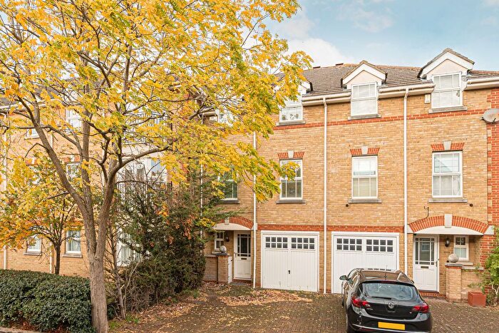 3 Bedroom Terraced House For Sale In Draper Close, Isleworth, TW7