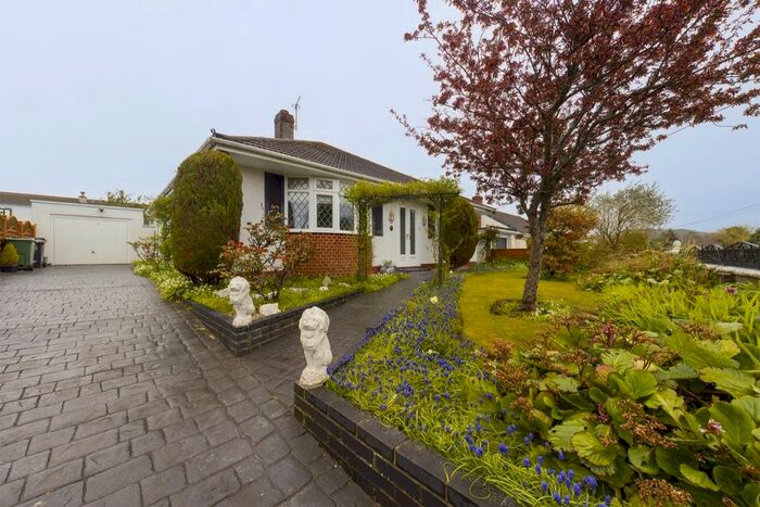 2 Bedroom Bungalow To Rent In Edward Road South, Clevedon, North Somerset, BS21