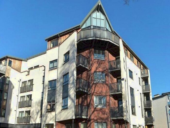 2 Bedroom Flat To Rent In Coburg Street, Edinburgh, EH6