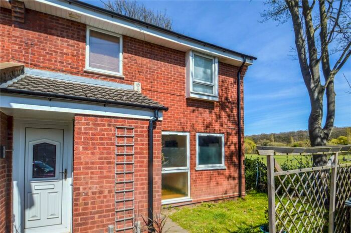 2 Bedroom Maisonette To Rent In Holly Avenue, Pershore Road, Selly Park, Birmingham, B29