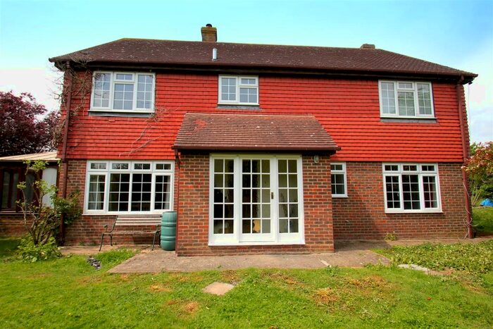 4 Bedroom Detached House To Rent In Ulcombe Road, Headcorn, Ashford, TN27
