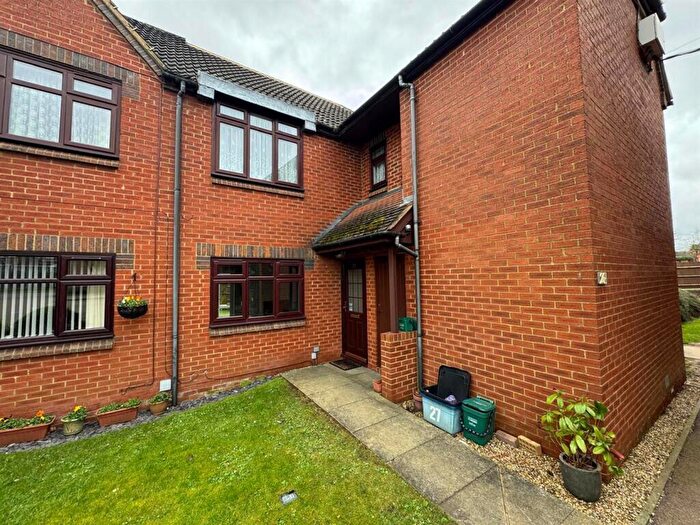 2 Bedroom Retirement Property For Sale In The Lawns, Stevenage, Hertfordshire, SG2