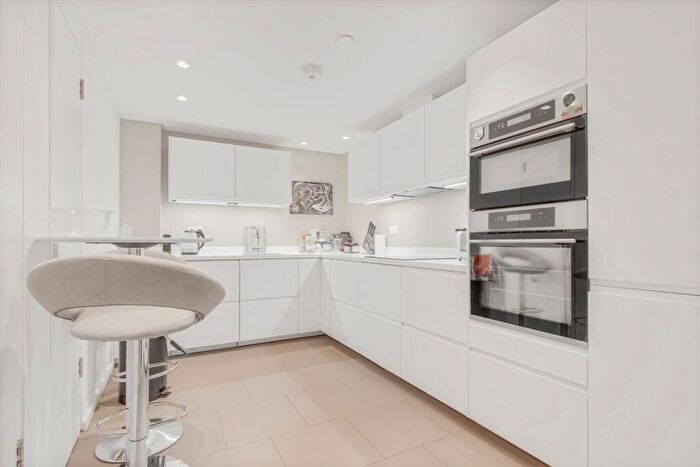 2 Bedroom Flat To Rent In Bridgewater Square, Barbican, EC2Y