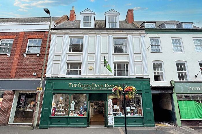 1 Bedroom Flat For Sale In Fore Street, Tiverton, EX16
