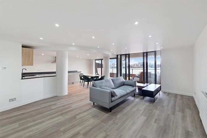 1 Bedroom Apartment To Rent In Merchant Court, Wapping Wall, E1W