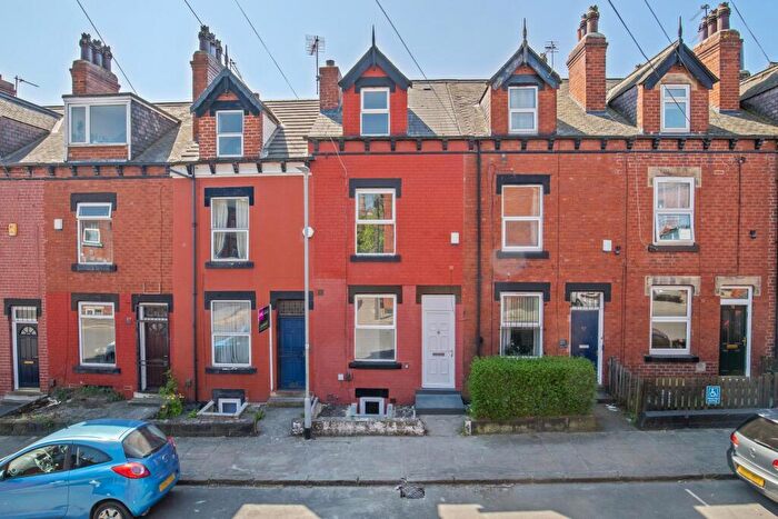 6 Bedroom House To Rent In Harold Grove, Leeds, LS6