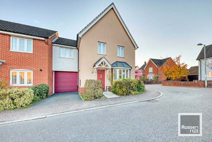 4 Bedroom Link Detached House For Sale In Bristol Road, Hampden View, New Costessey, NR5