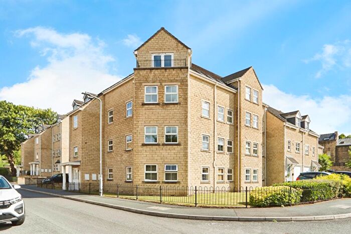 2 Bedroom Apartment For Sale In Navigation Drive, Apperley Bridge, Bradford, BD10
