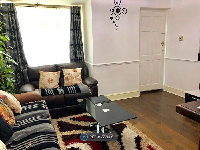 3 Bedroom Terraced House To Rent In Third Avenue, Dagenham, RM10