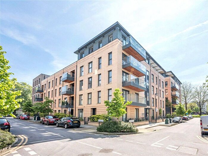 1 Bedroom Flat For Sale In Fairbourne Road, London, SW4