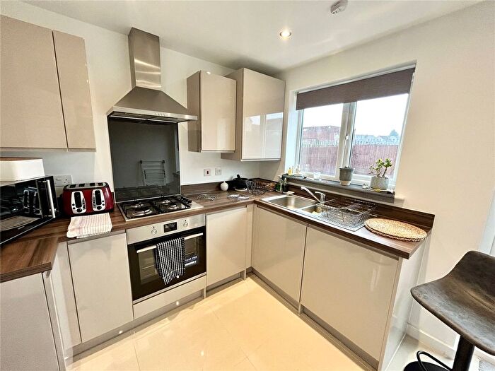 3 Bedroom Semi-detached House For Sale In Mannion Avenue, Coventry, CV6