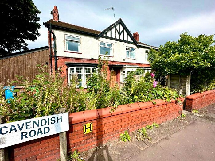 4 Bedroom Semi-Detached House To Rent In Cavendish Road, Chorlton/West Didsbury, M20