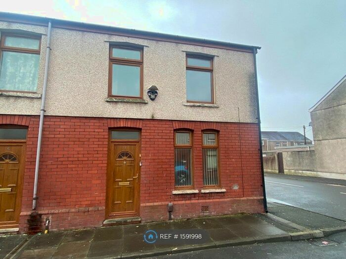 3 Bedroom End Of Terrace House To Rent In Vivian Terrace, Port Talbot, SA12