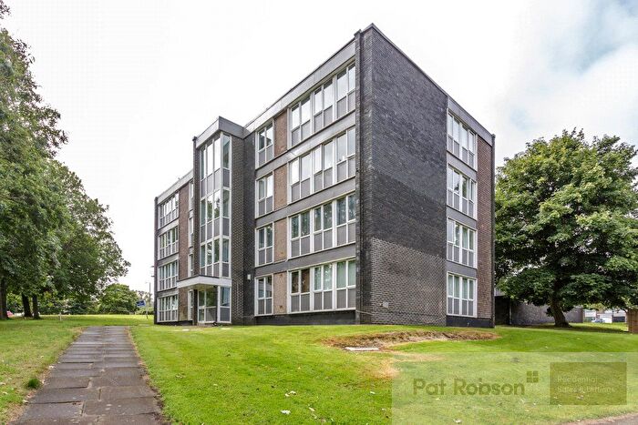 2 Bedroom Flat To Rent In St. Keverne Square, Kenton, Newcastle Upon Tyne, NE5