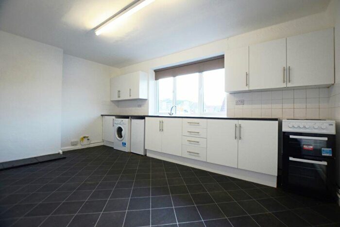 3 Bedroom Apartment To Rent In Deepcut Bridge Road, GU16