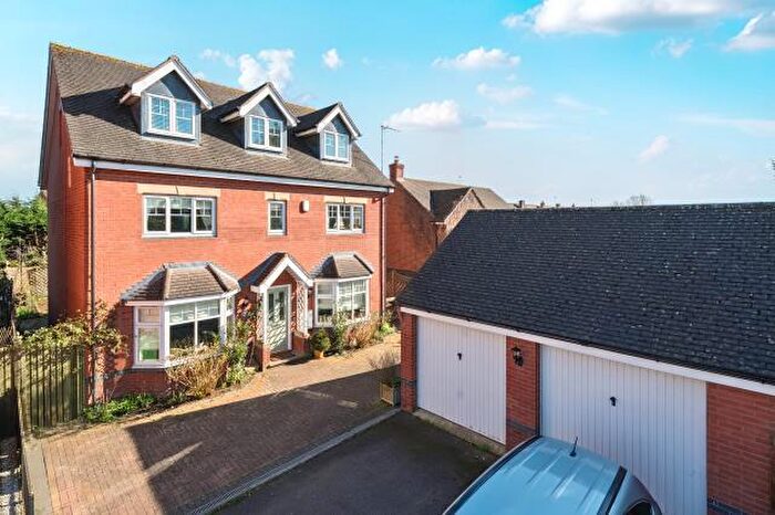 5 Bedroom Detached House For Sale In Griffin Close, Twyford, Banbury, OX17