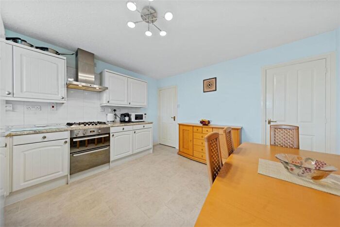 3 Bedroom Detached House For Sale In Andrews Way, Raunds, NN9