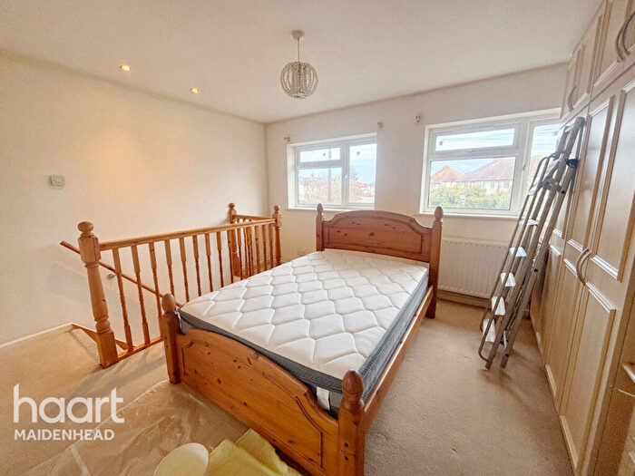 1 Bedroom Apartment To Rent In Blackamoor Lane, Maidenhead, SL6