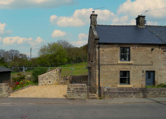 2 Bedroom Cottage To Rent In Starkholmes Road, Starkholmes, Matlock, DE4