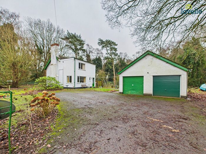 3 Bedroom Detached House For Sale In North Kelsey Road, Caistor, LN7