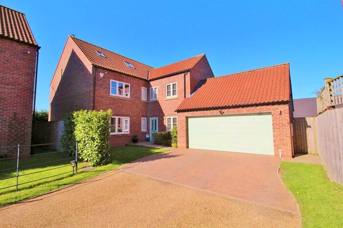 6 Bedroom Detached House For Sale In Main Street, West Haddlesey, Selby, YO8