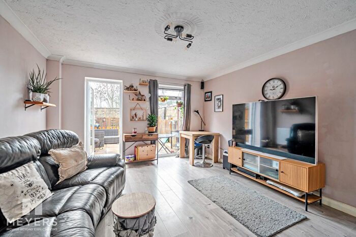 2 Bedroom End Terrace House For Sale In Georges Mews, Wimborne, BH21