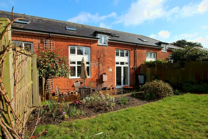 3 Bedroom Mews To Rent In The Downs, Dunmow, CM6