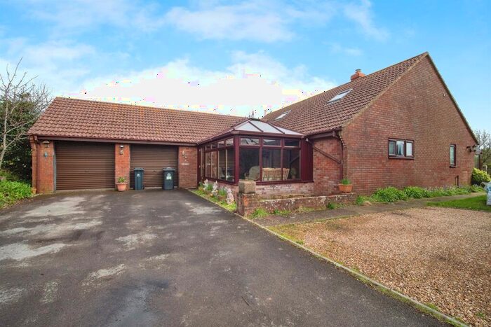 4 Bedroom Detached House For Sale In Burton Road, Wool, Wareham, BH20