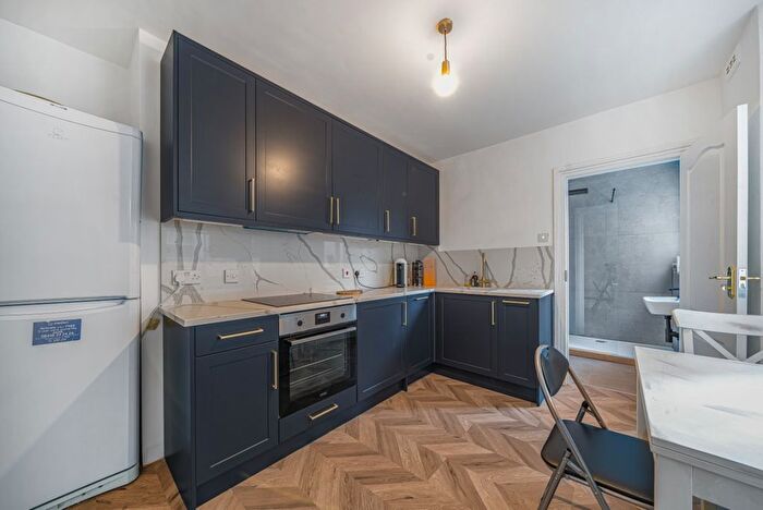 1 Bedroom Flat To Rent In Crewdson Road, London, SW9