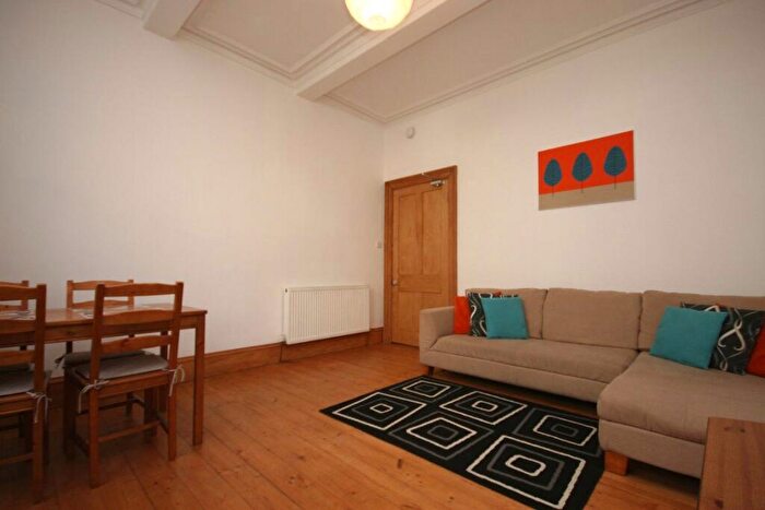 3 Bedroom Flat To Rent In Caledonian Place, Dalry, Edinburgh, EH11