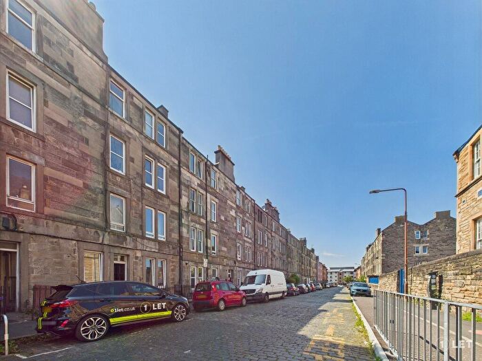 2 Bedroom Flat To Rent In Springwell Place, Dalry, Edinburgh, EH11