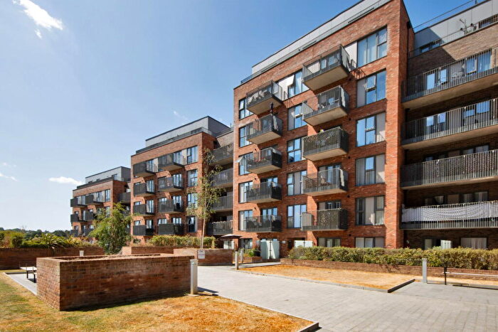 1 Bedroom Flat For Sale In Rosalind Drive, Maidstone, Kent, ME14