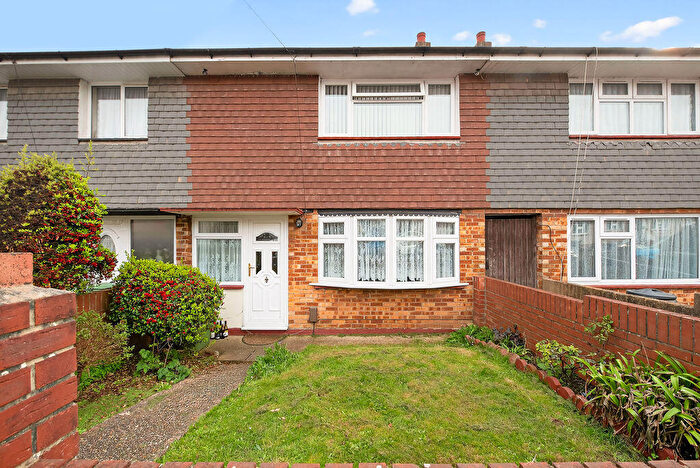 2 Bedroom Terraced House For Sale In Clacton Road, Portsmouth, PO6