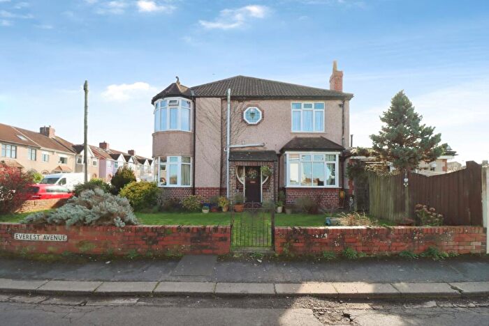 4 Bedroom End Of Terrace House For Sale In Everest Road, Bristol, BS16