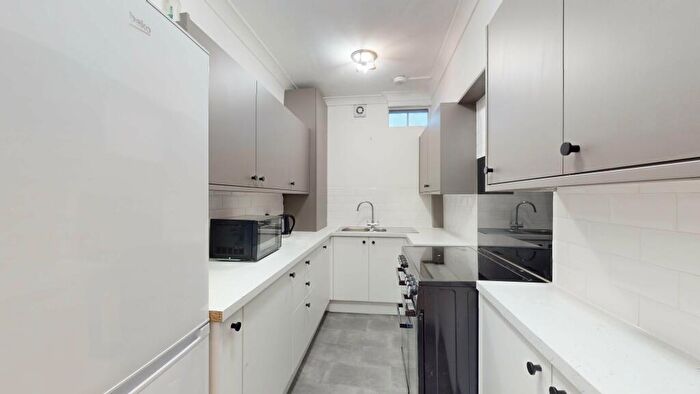 4 Bedroom House To Rent In Lymore Avenue, BA2