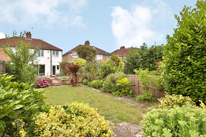 4 Bedroom Semi-Detached House To Rent In Hadleigh Road, London, Epc Rating C, N9