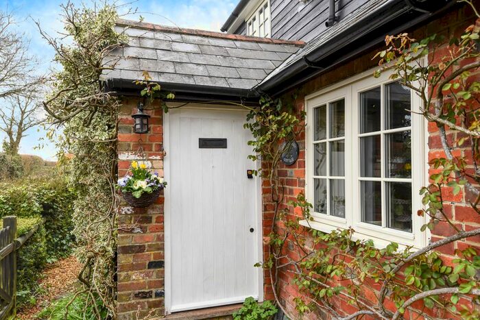 3 Bedroom Detached House To Rent In Hollyberry Cottage, Pilley, SO41