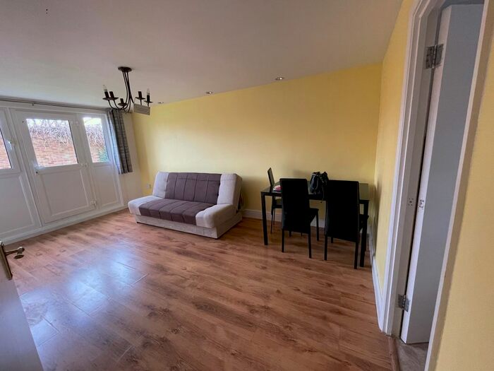 1 Bedroom Flat To Rent In Whitta Road, London, E12