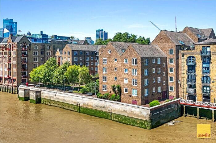 1 Bedroom Apartment For Sale In Orient Wharf, Wapping High Street, London, E1W