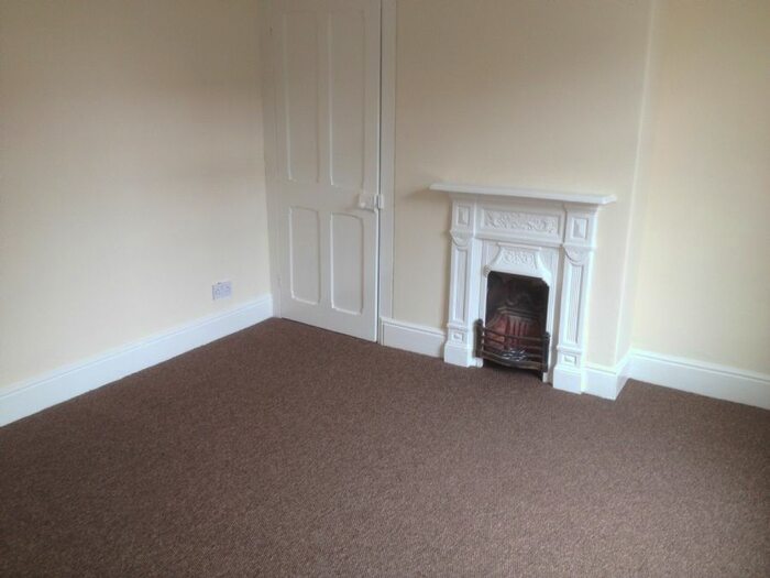 2 Bedroom Terraced House To Rent In Shadyside, Doncaster, DN4