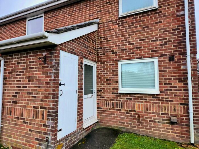 1 Bedroom Flat To Rent In Chatsworth Road, Chichester, PO19