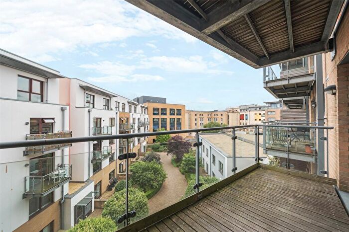 2 Bedroom Apartment For Sale In St Georges Place, Deanery Road, Bristol, BS1