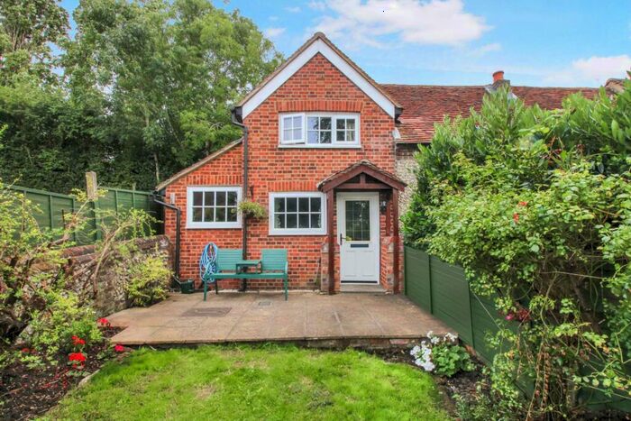 2 Bedroom End Of Terrace House To Rent In St. Johns Road, Boxmoor, HP1