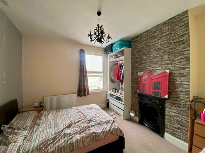 1 Bedroom House To Rent In Tideswell Road, Eastbourne, BN21