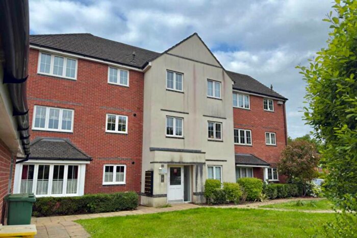 2 Bedroom Apartment For Sale In Martindales, Horsham, RH13
