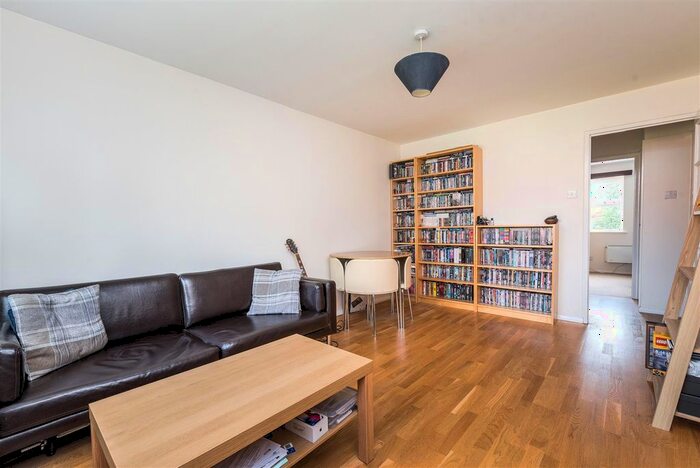 1 Bedroom Flat To Rent In Henry Doulton Drive, London, SW17