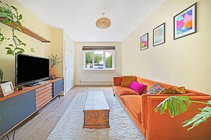 2 Bedroom Terraced House To Rent In Speldhurst Road, South Hackney, London, E9