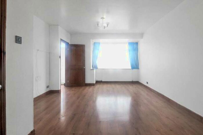 2 Bedroom Terraced House To Rent In Ingleton Road, Edmonton, London, Uk, N18