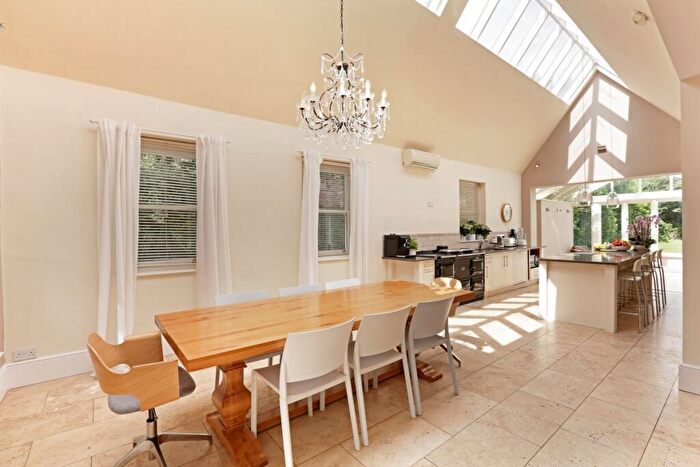 5 Bedroom Detached House To Rent In Beaumont Rise Marlow, SL7