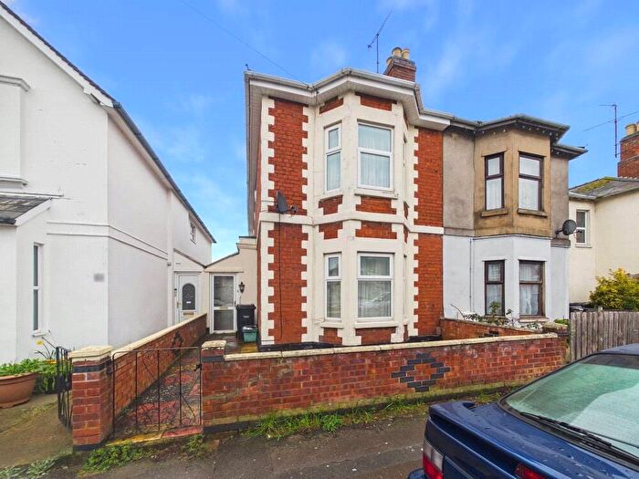 3 Bedroom Semi Detached House For Sale In Howard Street, Gloucester, Gloucestershire, GL1
